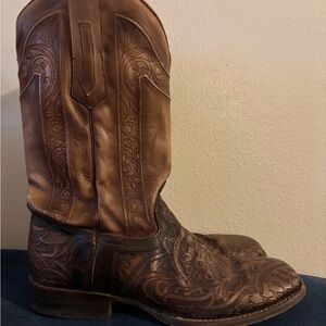 Rustic Brown Leather Cowboy Boots